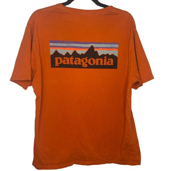 Patagonia T-Shirt Size Medium Regular Fit Burnt Orange Short-Sleeve Tee Hiking - Picture 2 of 6